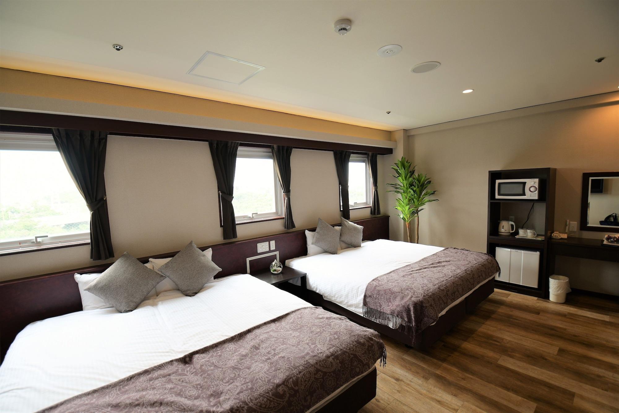 Rycom Crystal Hotel Okinawa Exteriör bild