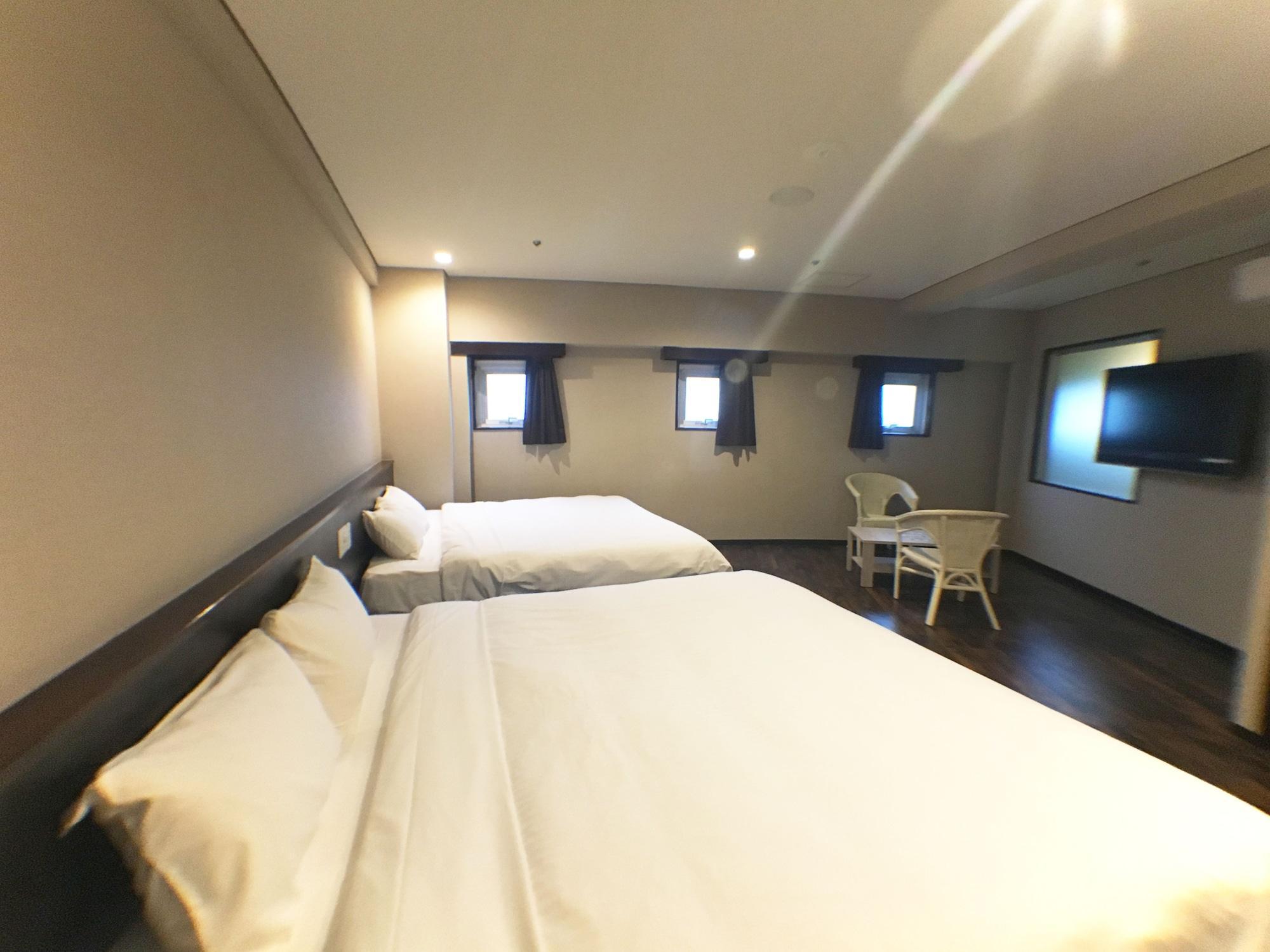 Rycom Crystal Hotel Okinawa Exteriör bild