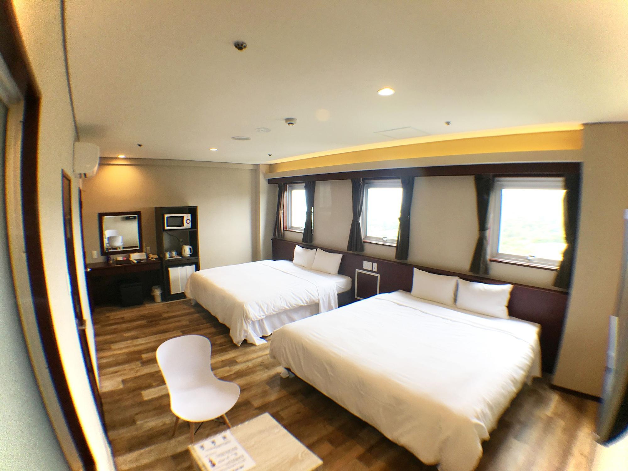Rycom Crystal Hotel Okinawa Exteriör bild