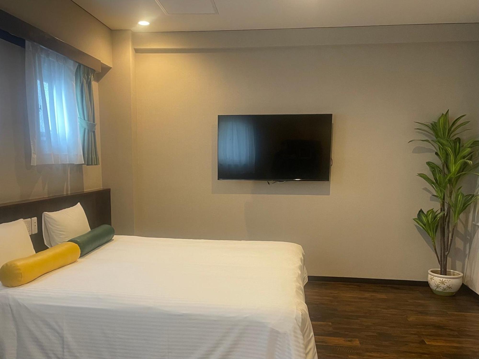 Rycom Crystal Hotel Okinawa Exteriör bild